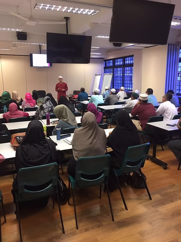 A class in session at Al Misbah Academy